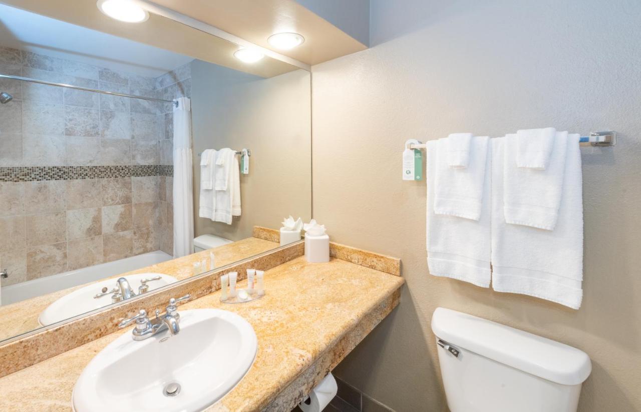 Guesthouse, Hotel At La Valle Ранчо-Санта-Фе Номер фото
