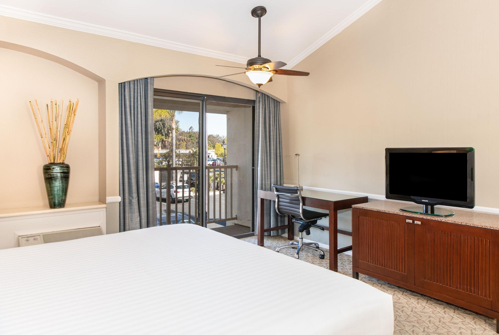 Guesthouse, Hotel At La Valle Ранчо-Санта-Фе Экстерьер фото