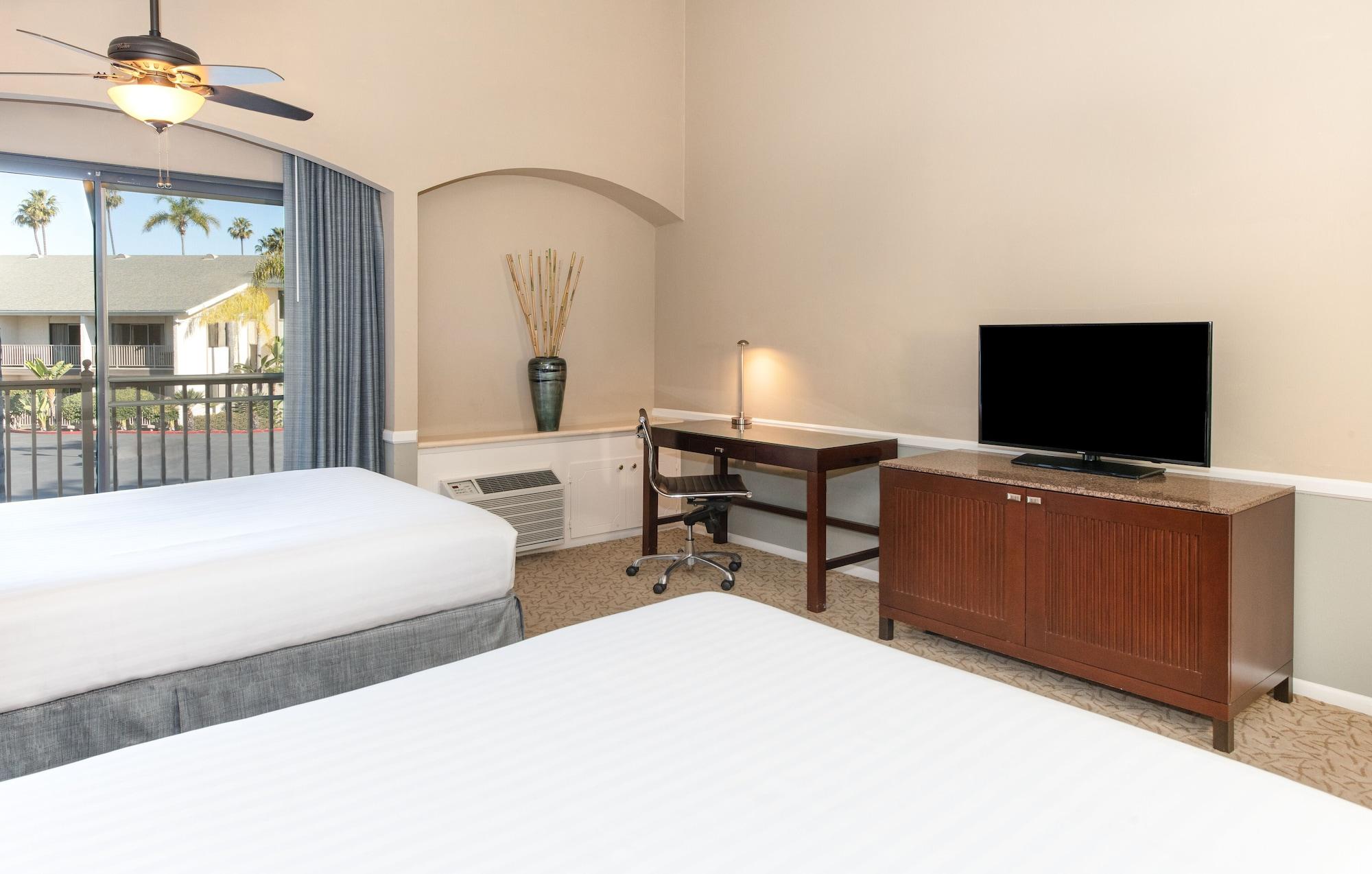Guesthouse, Hotel At La Valle Ранчо-Санта-Фе Экстерьер фото